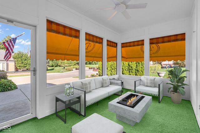 958 Tamarack Circle North Drive, Indianapolis, IN 46260