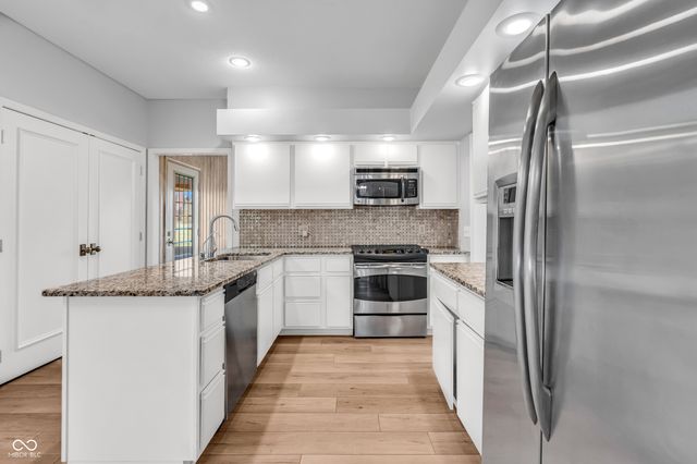 958 Tamarack Circle North Drive, Indianapolis, IN 46260