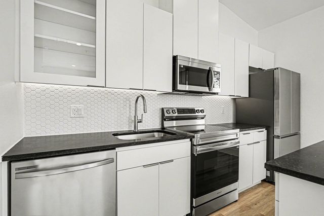 2217 N Fitzhugh Avenue 301, Dallas, TX 75204