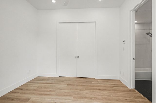 2217 N Fitzhugh Avenue 301, Dallas, TX 75204
