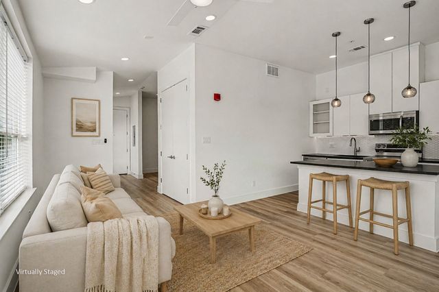 2217 N Fitzhugh Avenue 301, Dallas, TX 75204