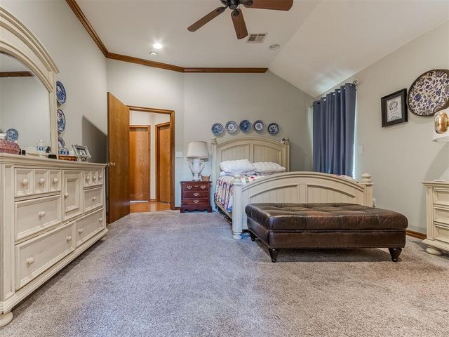 1404 N Canyon Way, Guthrie, OK 73044