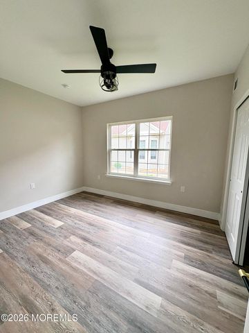 87 Halsted Drive, Manchester, NJ 08759