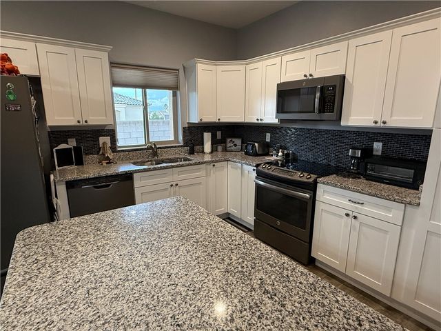 3665 N Lomita Street, Kingman, AZ 86409