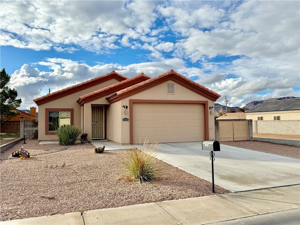 3665 N Lomita Street, Kingman, AZ 86409