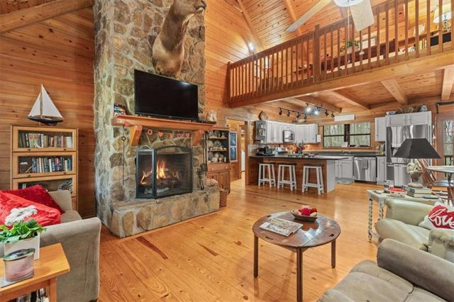 912 Folds Road, Carrollton, GA 30116