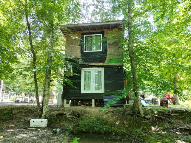 422 Golden View Ln, Hampshire, TN 38461