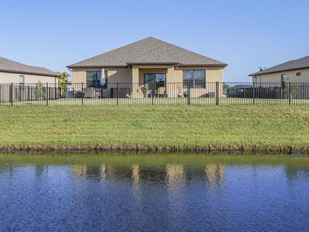 4103 Keeson Circle, Vero Beach, FL 32967