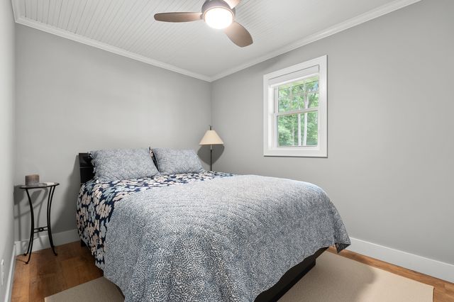 81735 Laguna Beach Park Road, Lawton, MI 49065