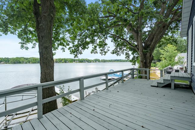 81735 Laguna Beach Park Road, Lawton, MI 49065