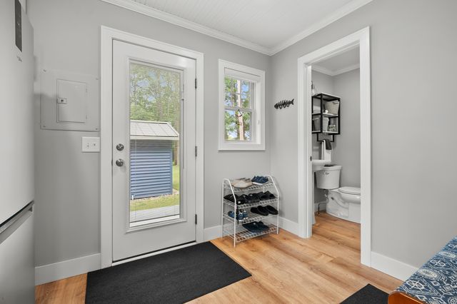 81735 Laguna Beach Park Road, Lawton, MI 49065