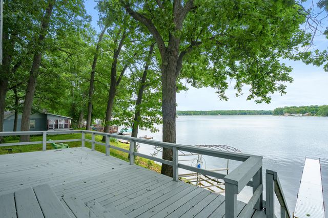 81735 Laguna Beach Park Road, Lawton, MI 49065