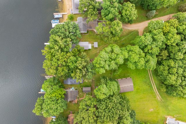 81735 Laguna Beach Park Road, Lawton, MI 49065