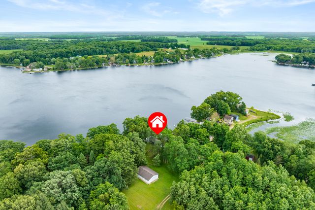 81735 Laguna Beach Park Road, Lawton, MI 49065