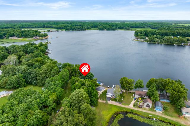 81735 Laguna Beach Park Road, Lawton, MI 49065