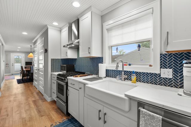 81735 Laguna Beach Park Road, Lawton, MI 49065