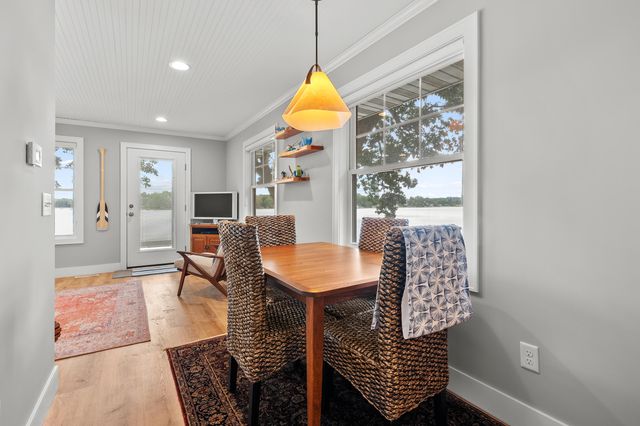 81735 Laguna Beach Park Road, Lawton, MI 49065