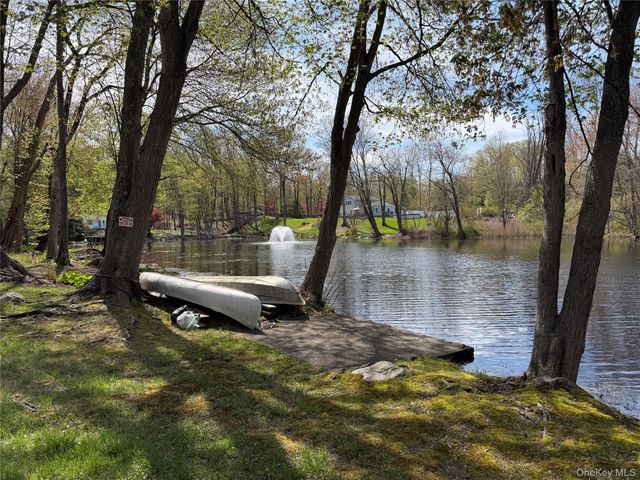 19 Crescent Lane, Putnam Valley, NY 10579