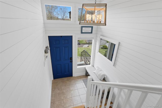 19 Crescent Lane, Putnam Valley, NY 10579