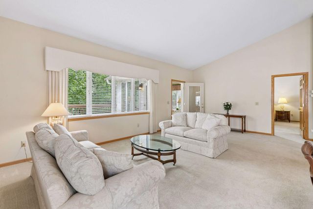 12795 Falcon Drive, Apple Valley, MN 55124
