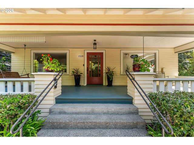 2528 Se 43RD Ave, Portland, OR 97206