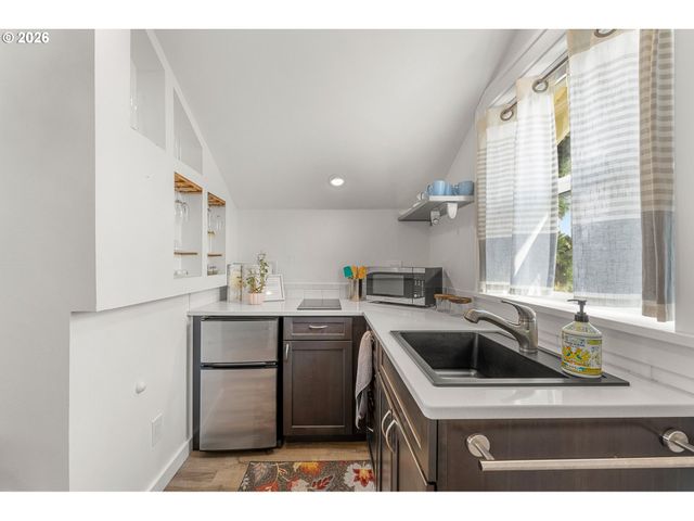 2528 Se 43RD Ave, Portland, OR 97206