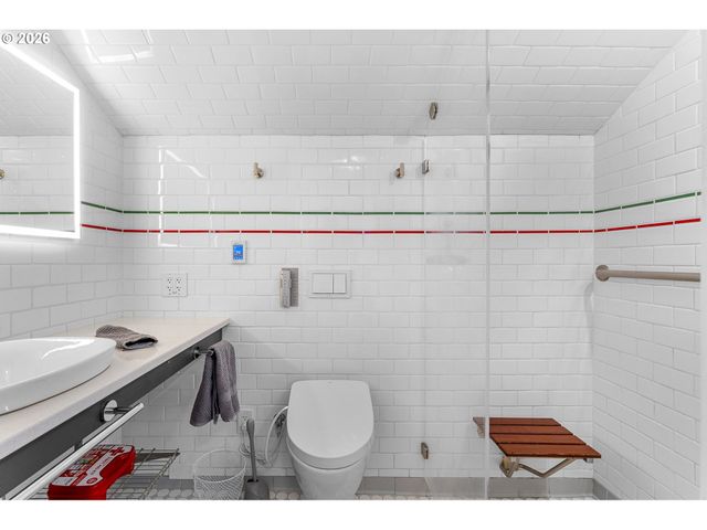 2528 Se 43RD Ave, Portland, OR 97206