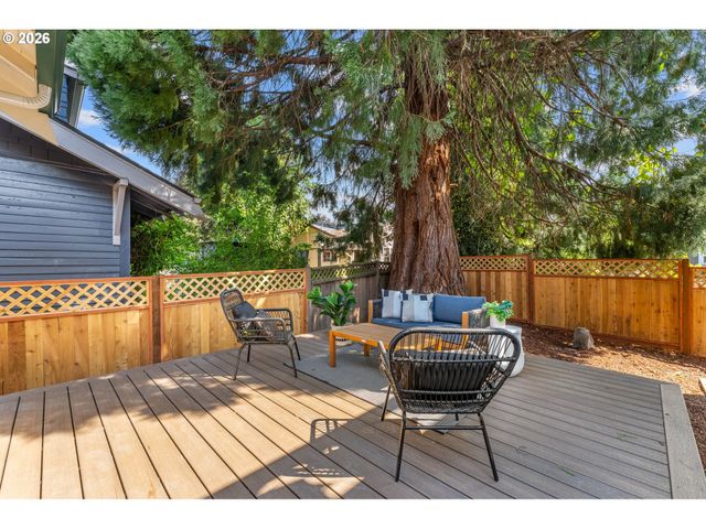 2528 Se 43RD Ave, Portland, OR 97206