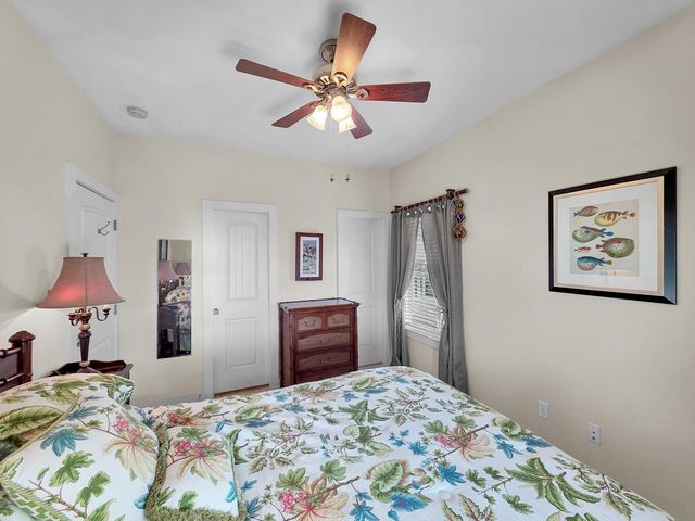 2577 Holiday Drive, Crystal Beach, TX 77650