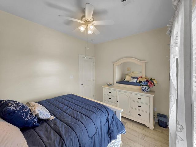 2577 Holiday Drive, Crystal Beach, TX 77650