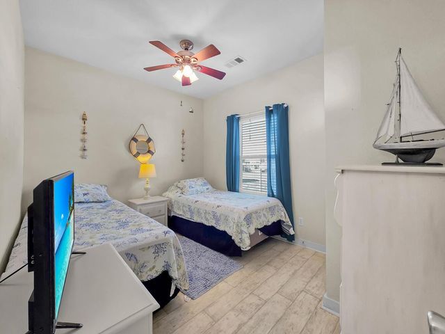 2577 Holiday Drive, Crystal Beach, TX 77650