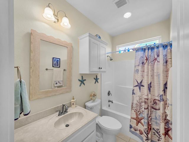 2577 Holiday Drive, Crystal Beach, TX 77650