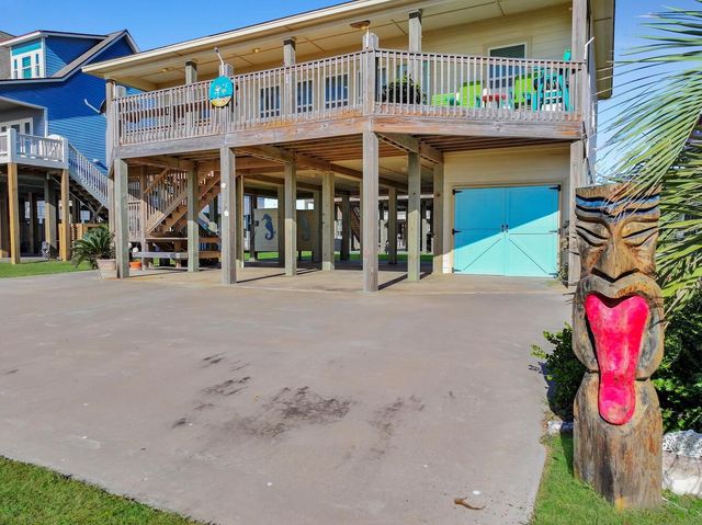 2577 Holiday Drive, Crystal Beach, TX 77650