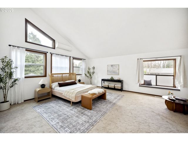 4040 KENTHORPE Way, West Linn, OR 97068