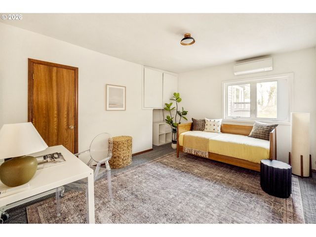 4040 KENTHORPE Way, West Linn, OR 97068