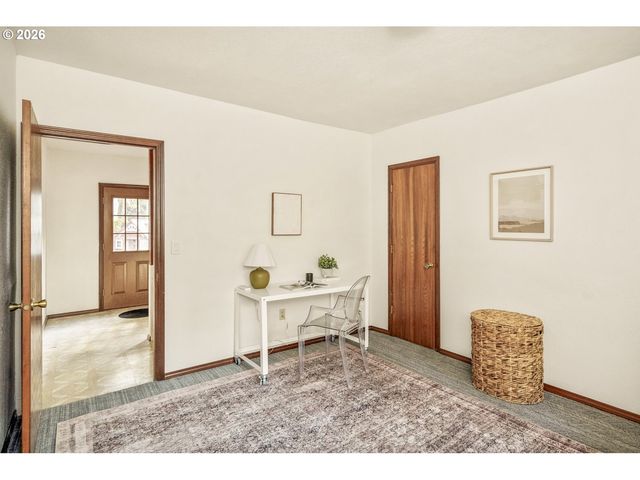 4040 KENTHORPE Way, West Linn, OR 97068