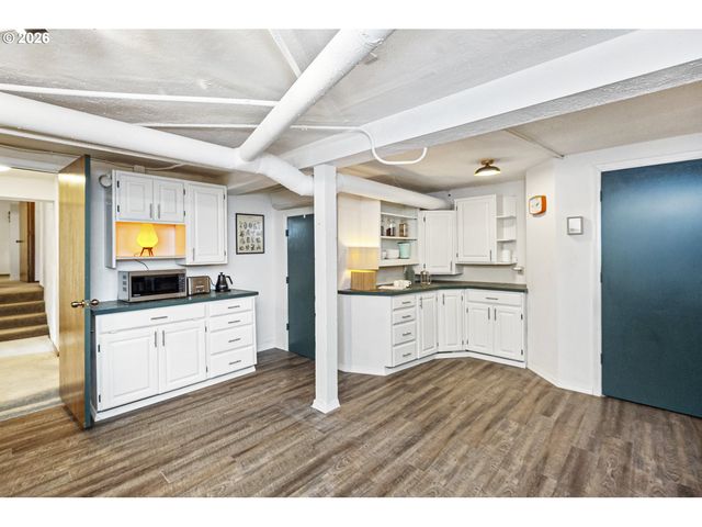 4040 KENTHORPE Way, West Linn, OR 97068