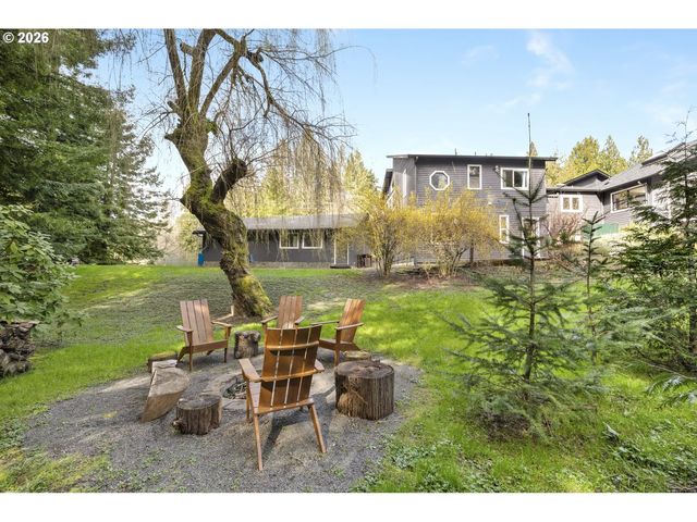 4040 KENTHORPE Way, West Linn, OR 97068