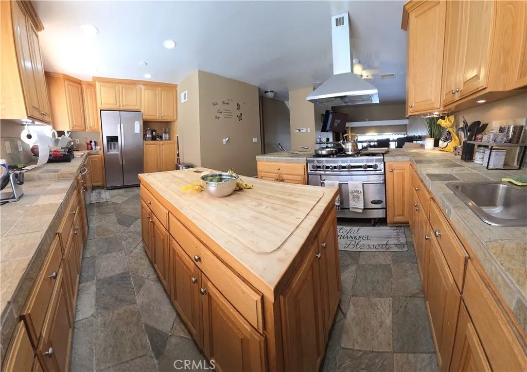 27657 Ironstone Drive 2, Canyon Country, CA 91387