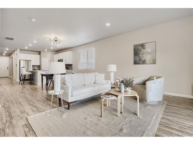 27205 E Bayaud Ave, Aurora, CO 80018