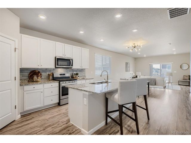 27205 E Bayaud Ave, Aurora, CO 80018