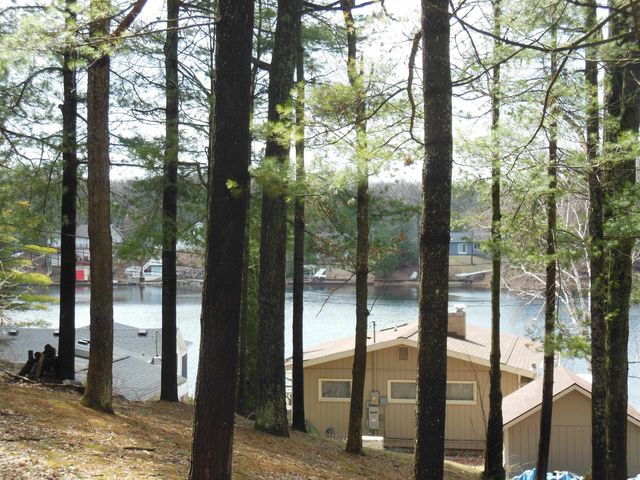 302 Ridge Road, Harrison, MI 48625