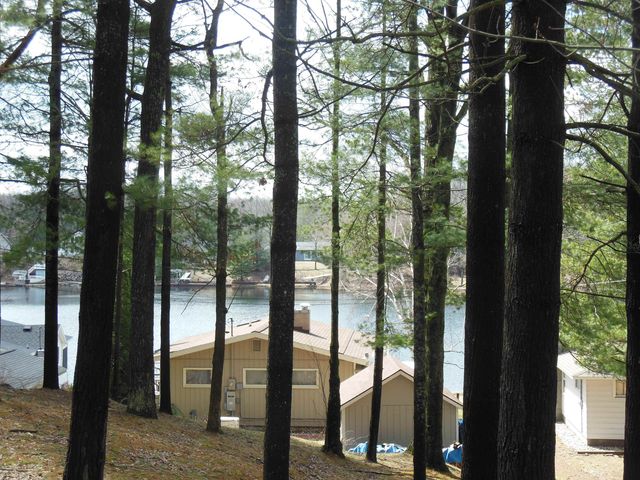 302 Ridge Road, Harrison, MI 48625