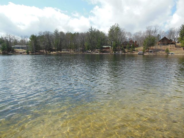 302 Ridge Road, Harrison, MI 48625