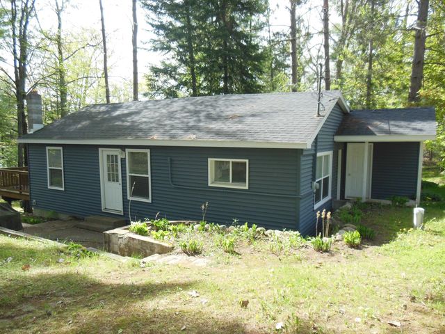 302 Ridge Road, Harrison, MI 48625