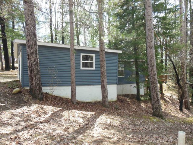 302 Ridge Road, Harrison, MI 48625