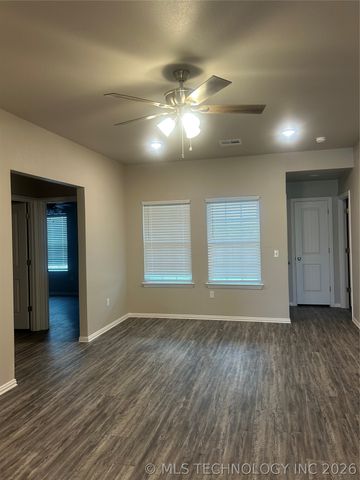 3233 Seabiscuit Street, Durant, OK 74701