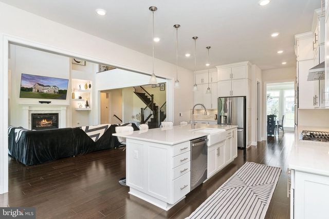 26593 MORGANS CROSSING PL, Centreville, VA 20120