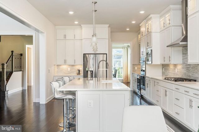 26593 MORGANS CROSSING PL, Centreville, VA 20120