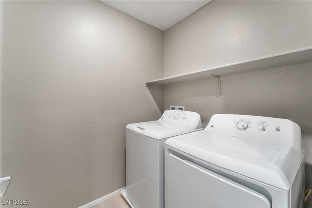 25 Alamere Falls Drive, Las Vegas, NV 89138